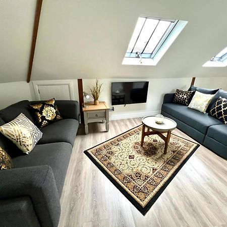 Glastonbury Secret Retreat - 1 Bd Split-Level Apt, Sleeps 3 Esterno foto