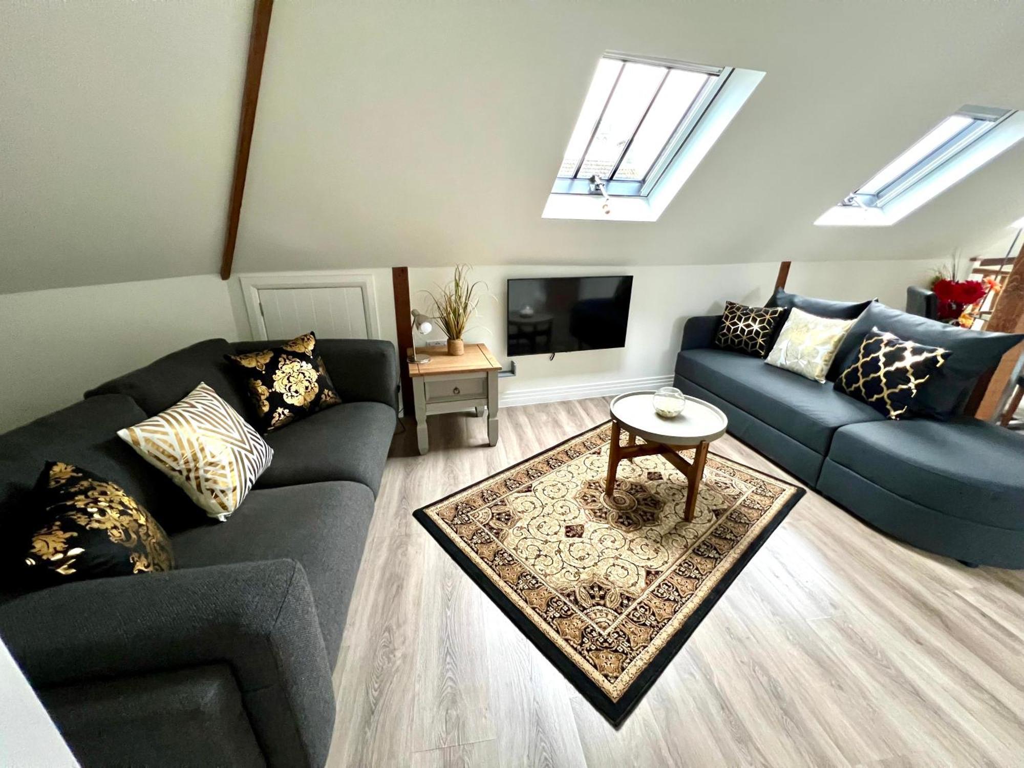 Glastonbury Secret Retreat - 1 Bd Split-Level Apt, Sleeps 3 Esterno foto