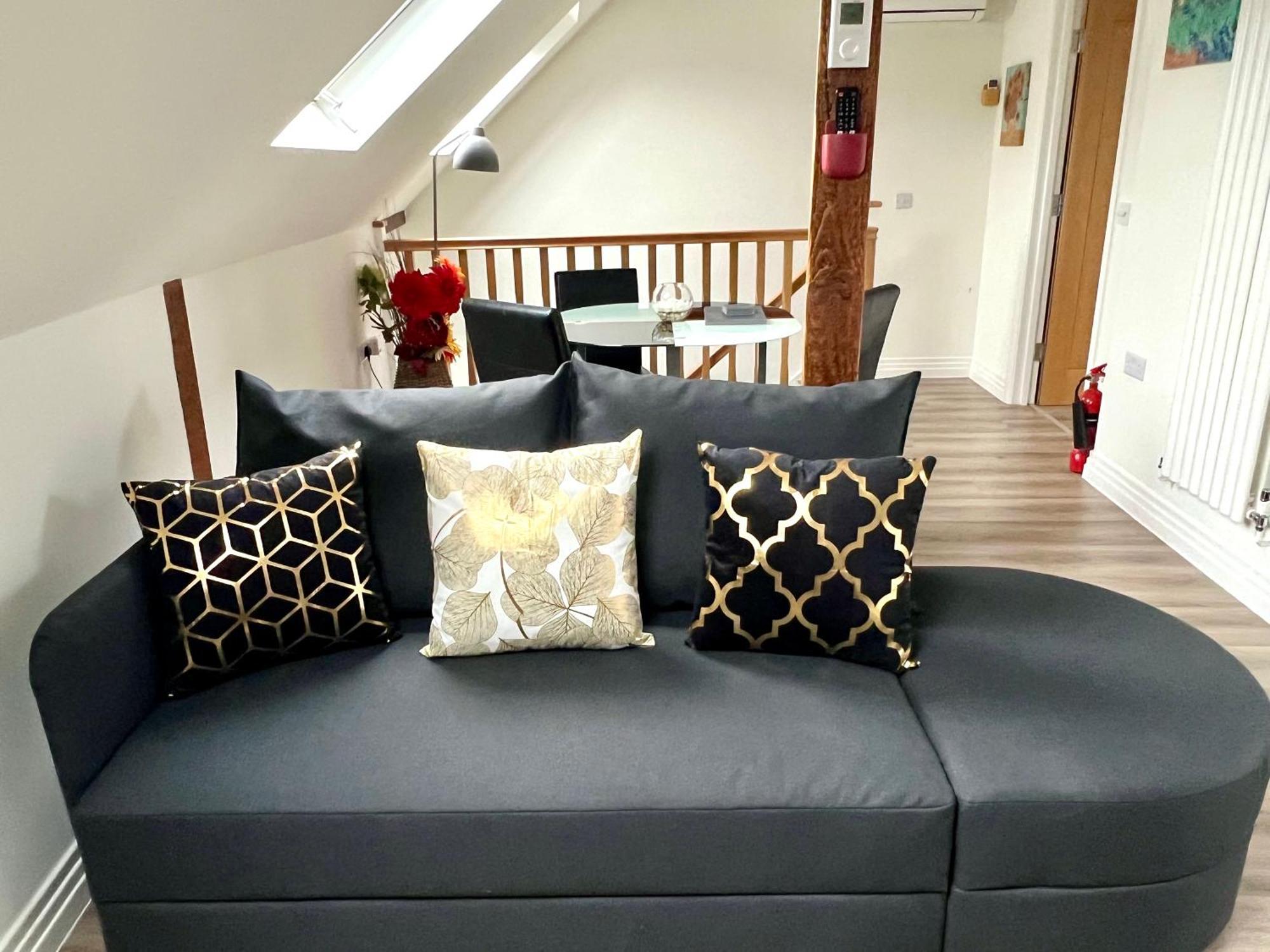 Glastonbury Secret Retreat - 1 Bd Split-Level Apt, Sleeps 3 Esterno foto